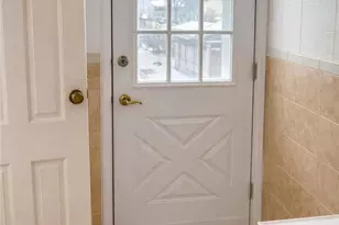 72 S Cedar St, Hazle Township, PA 18201 - Photo 3