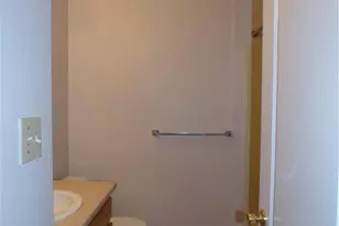 302 Windsor Pl, Macungie Boro, PA 18062 - Photo 9