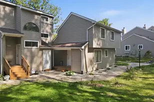 3322 Windermere Dr, Lehman Twp, PA 18324 - Photo 1