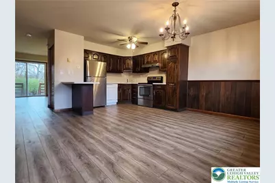 614 E Main Street, Bath Boro, PA 18014 - Photo 5