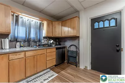 27 Packer Avenue, Whitehall Township, PA 18052 - Photo 13