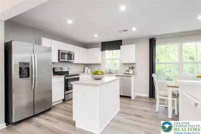 77 Dayspring Drive #J2, West Brunswick Twp, PA 17961 - Photo 3