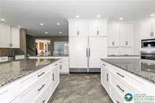 2100 Fox Hollow Ln, Upper Hanover Twp, PA 18041 - Photo 17