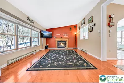 1241 Bear Drive, Bushkill, PA 18324 - Photo 9