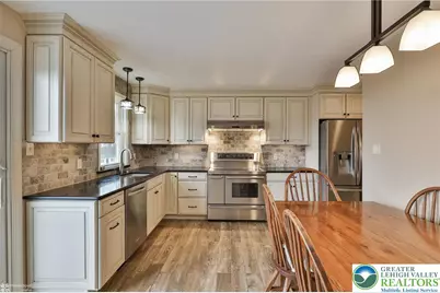 8427 Milky Way, Lower Milford Township, PA 18092 - Photo 15