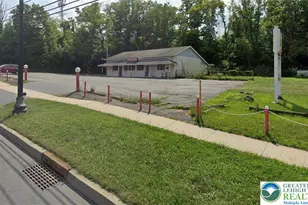 968 Hellertown Rd, Bethlehem, PA 18015 - Photo 1