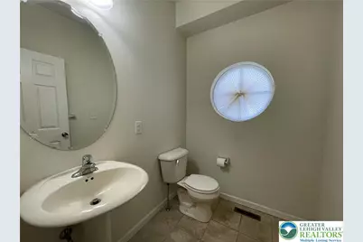 637 Mulberry Drive, Lower Nazareth Twp, PA 18064 - Photo 5