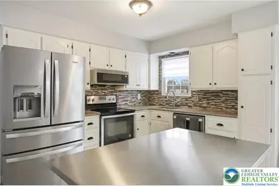 418 Carolina Avenue, Whitehall Township, PA 18052 - Photo 13