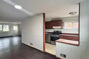 2004 Baker Dr, Allentown City, PA 18103 - Photo 3