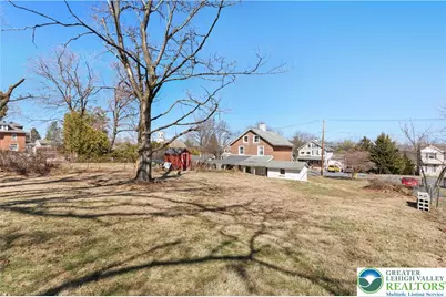 442 Franklin Street, Alburtis Boro, PA 18011 - Photo 3