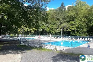 557 Lakeside Dr, Stroud Twp, PA 18301 - Photo 5