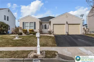 1945 Vintage Dr, Bethlehem Township, PA 18045 - Photo 5