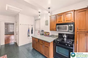 42 E Wall St, Bethlehem City, PA 18018 - Photo 7