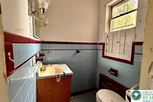 1303 E 6th St, Bethlehem City, PA 18015 - Photo 11