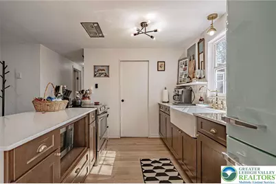 121 Algonquin Trail, Tunkhannock Twp, PA 18210 - Photo 9