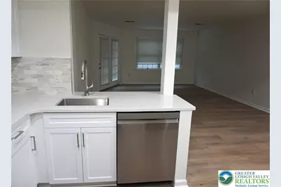 4651 Cheryl Drive, Hanover Twp, PA 18017 - Photo 5