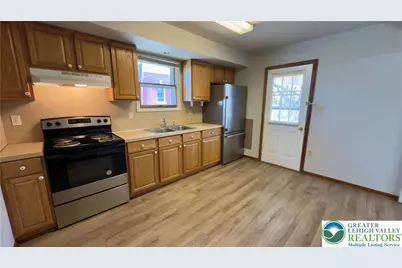302 Cypress Street #1, North Catasauqua Bor, PA 18032 - Photo 5