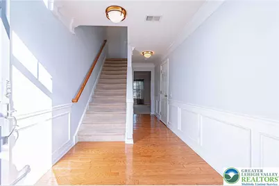 5207 Chandler Way, South Whitehall Township, PA 18069 - Photo 3