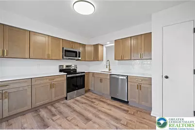 314 Ridgeview Drive, Alburtis Boro, PA 18011 - Photo 7