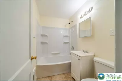 325 E Saucon Street, Hellertown, PA 18055 - Photo 7