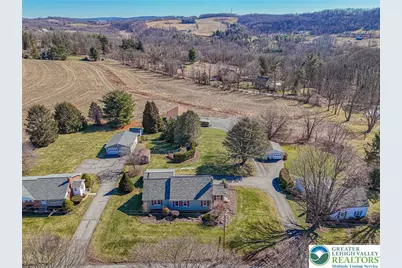 6245 Vera Cruz Road, Upper Milford Township, PA 18049 - Photo 3