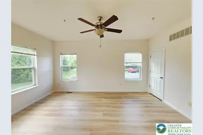 937 King Way, Upper Macungie Township, PA 18031 - Photo 15