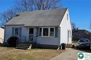 301 Tobias Dr, Hellertown, PA 18055 - Photo 1