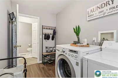 6066 Timberknoll Drive, Lower Macungie Township, PA 18062 - Photo 11