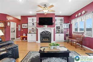 281 Bear Creek Lake Dr, Penn Forrest, PA 18229 - Photo 9