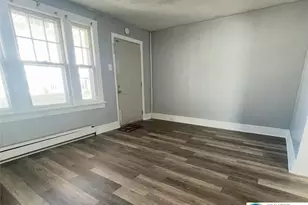 424 E Cranberry Ave, Hazle Township, PA 18201 - Photo 9