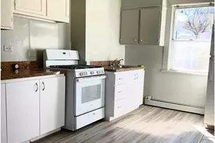 424 E Cranberry Ave, Hazle Township, PA 18201 - Photo 7