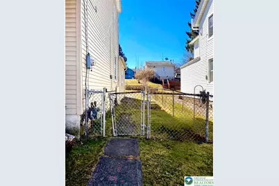 424 E Cranberry Avenue, Hazle Township, PA 18201 - Photo 35