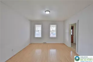 303 W Lincoln St, Easton, PA 18042 - Photo 9