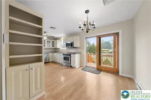 6527 Walnut Ln, Coopersburg Boro, PA 18036 - Photo 7