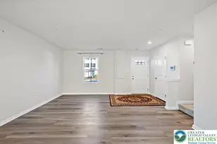 2142 Cross Country Rd, Northampton Boro, PA 18067 - Photo 9