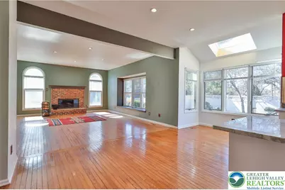 4701 Kathi Drive, Hanover Twp, PA 18017 - Photo 9