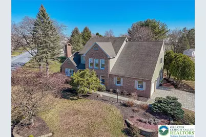 362 Hillview Drive, Lower Nazareth Twp, PA 18064 - Photo 5