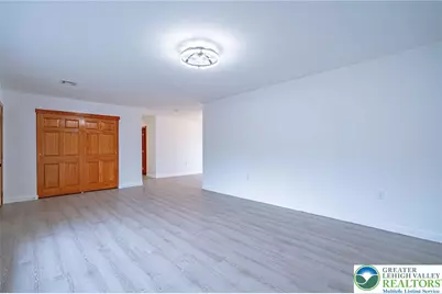 3442 Hickory Circle, South Whitehall Township, PA 18103 - Photo 7