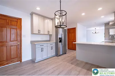 3442 Hickory Circle, South Whitehall Township, PA 18103 - Photo 13