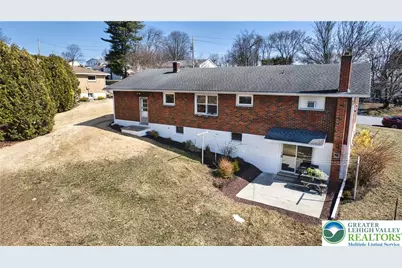 106 N 12th Street, Lehighton Boro, PA 18235 - Photo 3