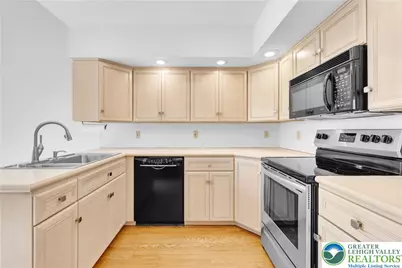 5721 Crawford Drive, Hanover Twp, PA 18017 - Photo 11