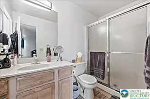 2555 Chestnut Ln, Forks Twp, PA 18040 - Photo 15