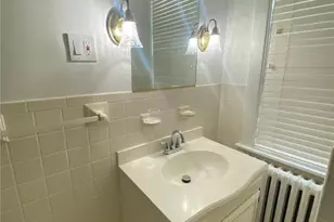 2247 Fairview Ave, Wilson, PA 18042 - Photo 9