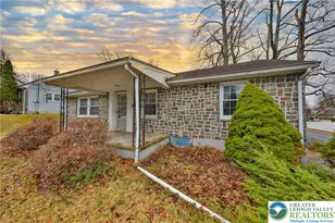 2440 S Fountain St, Allentown City, PA 18103 - Photo 5