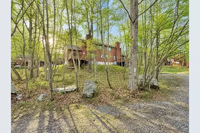 524 Wales Court, Lehman Twp, PA 18324 - Photo 3