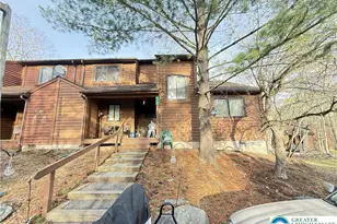 524 Wales Ct, Lehman Twp, PA 18324 - Photo 1