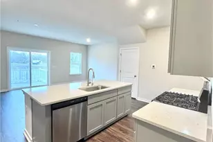 7512 Clayton Ave, Upper Saucon Township, PA 18036 - Photo 7