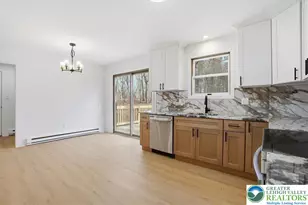 142 Towering Ct, Chestnuthill Twp, PA 18353 - Photo 15