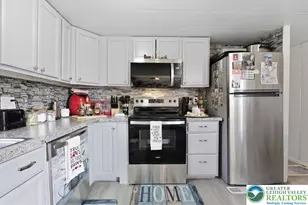 10 E Zimmer Dr, Lehigh Township, PA 18088 - Photo 17