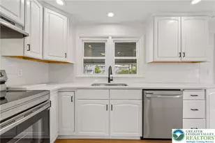 2341 S 3rd St, Allentown City, PA 18103 - Photo 17